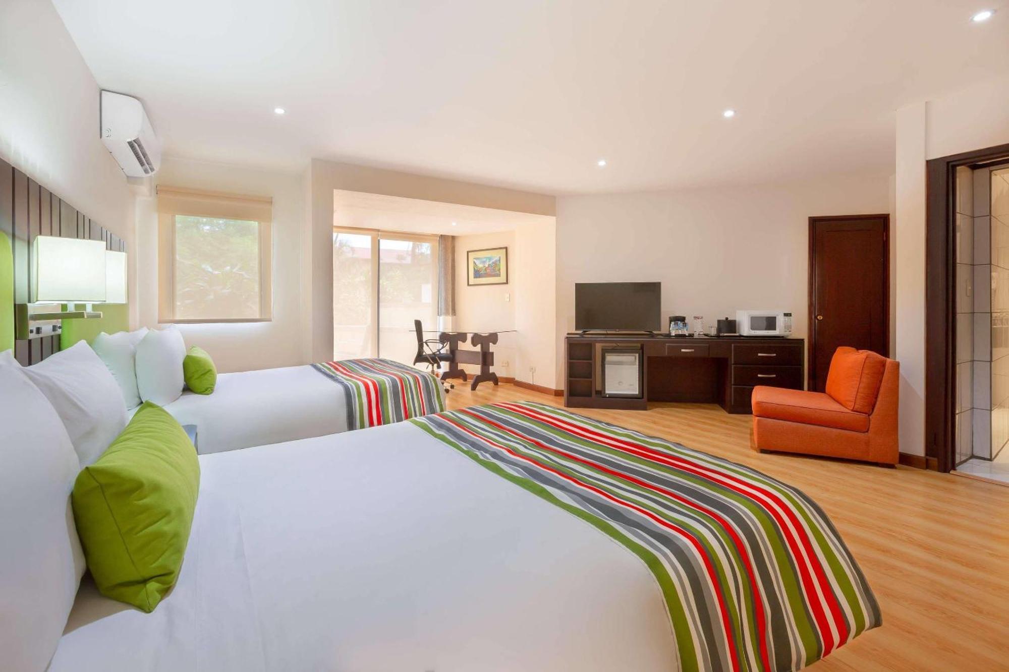 Country & By Radisson, Aeropuerto, Costa Rica 4*