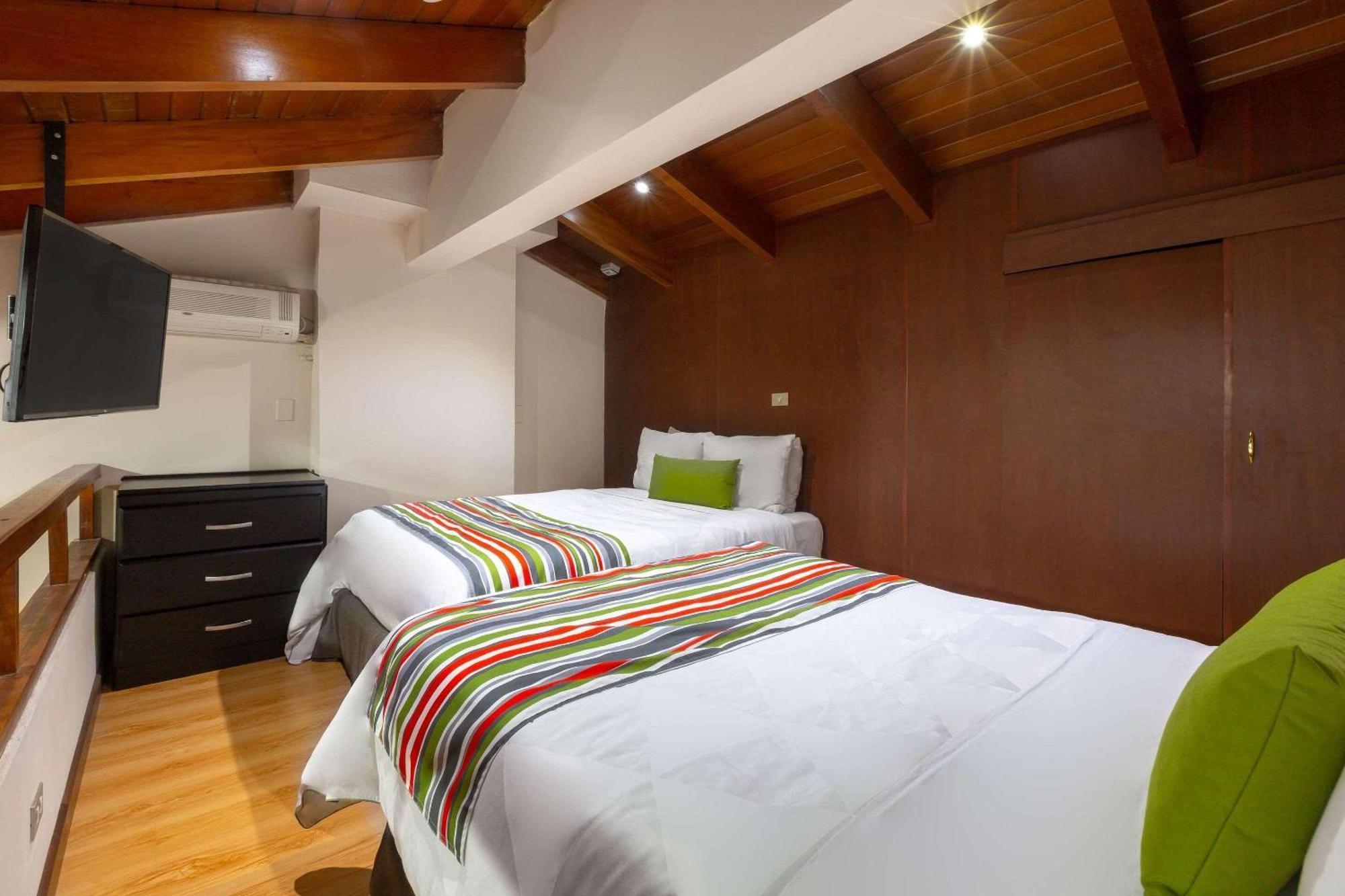 Country & By Radisson, Aeropuerto, Costa Rica 4*
